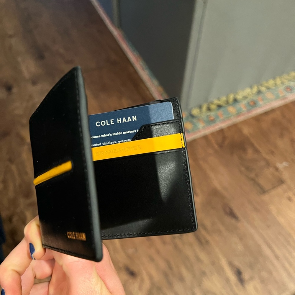 BRAND NEW COLE HAAN WALLET ‼️‼️